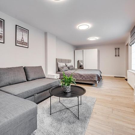 Central Platinum Apartments 19 รืบนิค ภายนอก รูปภาพ
